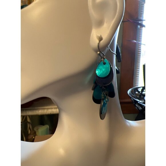 Vintage Blue Cha-Cha Earrings - Picture 4 of 9